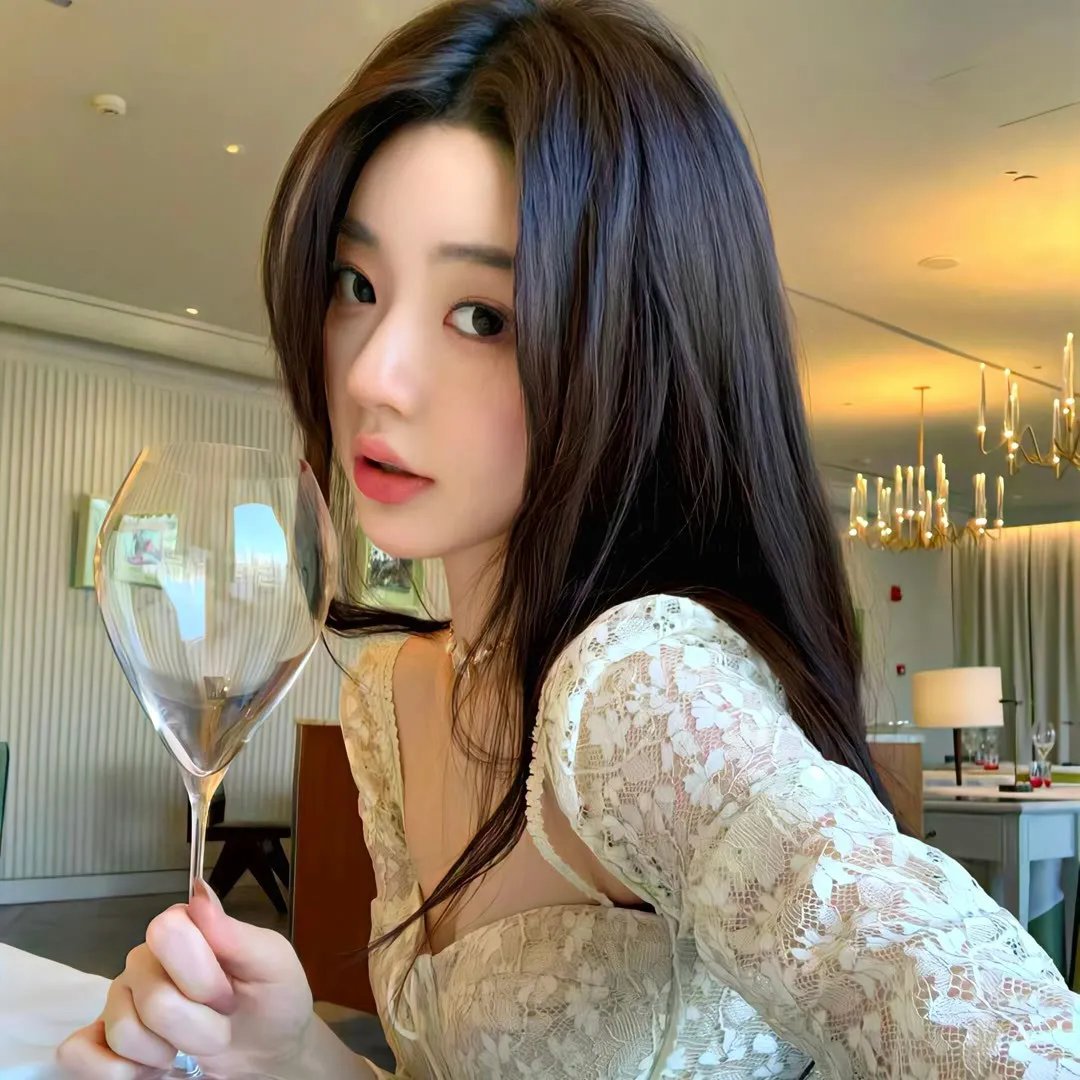 谜一样的双眼